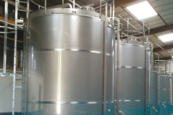 Cuves et citernes de stockage en inox